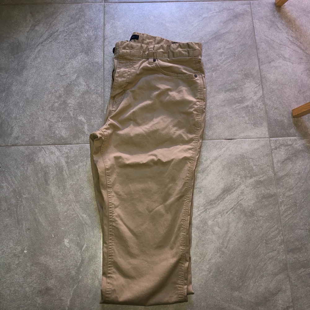 Tommy Hilfiger khakis